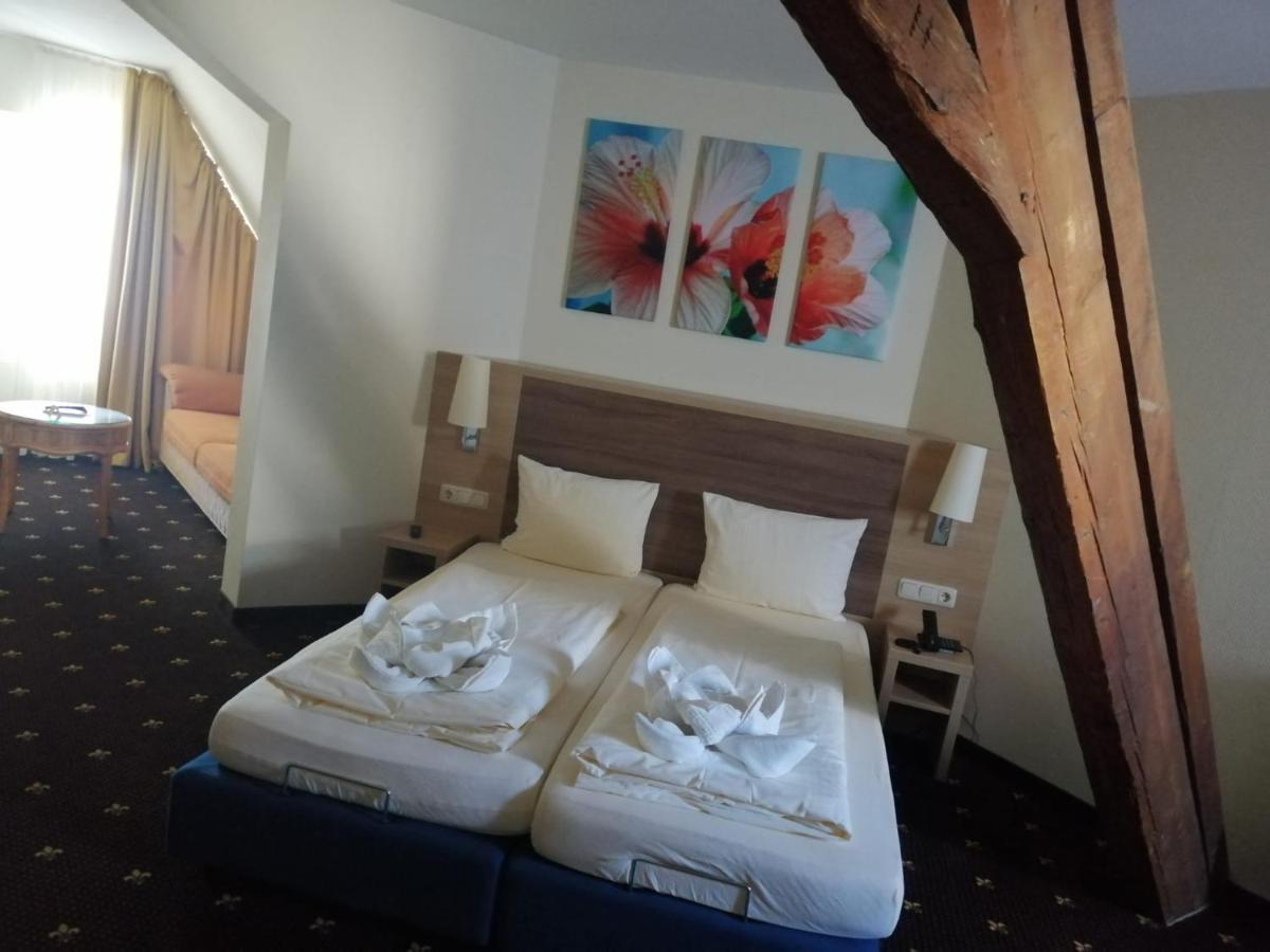 Hessischer Hof Ober-Ramstadt Bagian luar foto