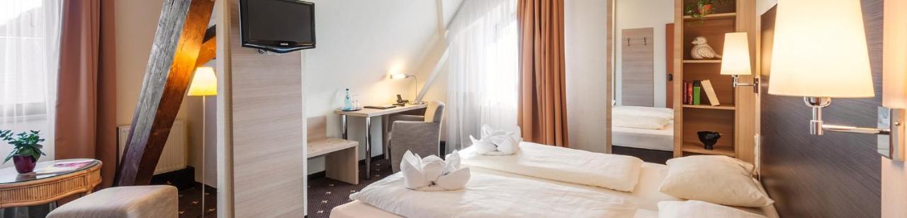 Hessischer Hof Ober-Ramstadt Bagian luar foto